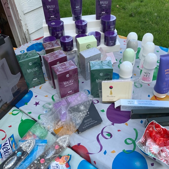 Paparazzi jewelry $12, Avon products - Picture 14 of 16